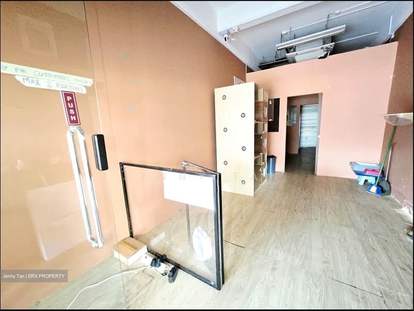 Changi Village (D17), Retail #563315721